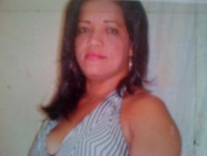 Hallan mujer muerta en pensión de Santiago