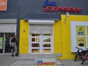 Denuncian PN involucra un inocente en robo de RD$38 MM