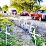 Protestan con cruces en carretera PP-Navarrete por la cantidad de accidentes y muertes registradas allí