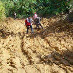 Realizan caminata por construcción de carretera La Malena – El Guineal