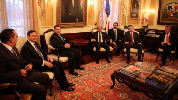 Misión comercial de Florida es recibida por Danilo Medina