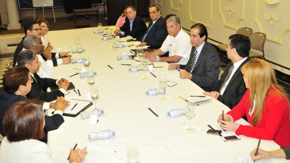 El Ministerio de Obras Públicas presenta su Comisión de Veeduría