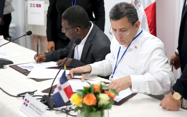 Las aduanas dominicana y haitiana acuerdan mecanismos para formalizar comercio‏
