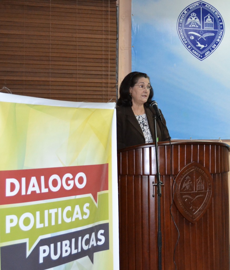 Experta afirma «educación dominicana debe transmitir valores universales para construir la democracia