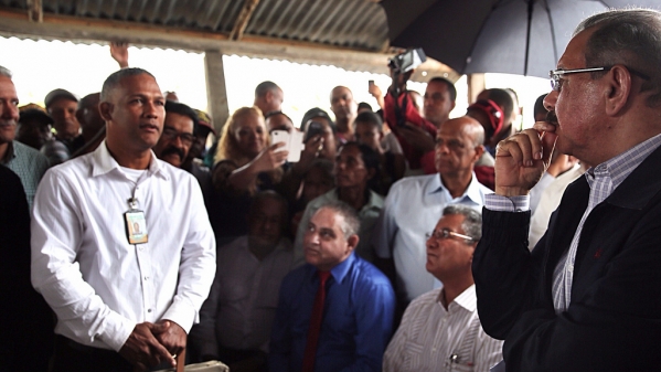 Gobierno Financiará Criadores de conejos y Fabricantes de Ladrillos.