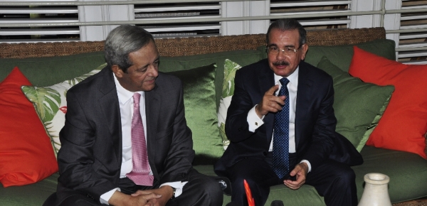 Danilo Medina afirma todo el mundo quiere colaborar para resolver el problema que ha generado la sentencia.