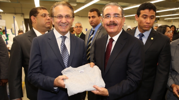 Multinacional canadiense inaugura planta textil; crearán 2 mil nuevos empleos