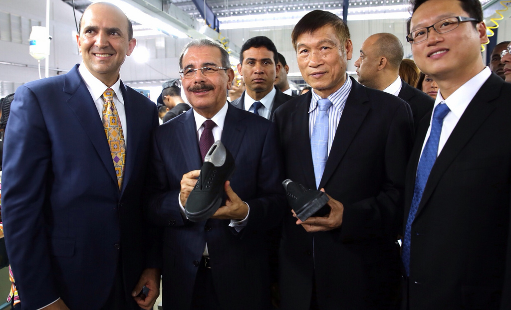 Nueva empresa de calzados aportará 11,500 empleos en Tamboril