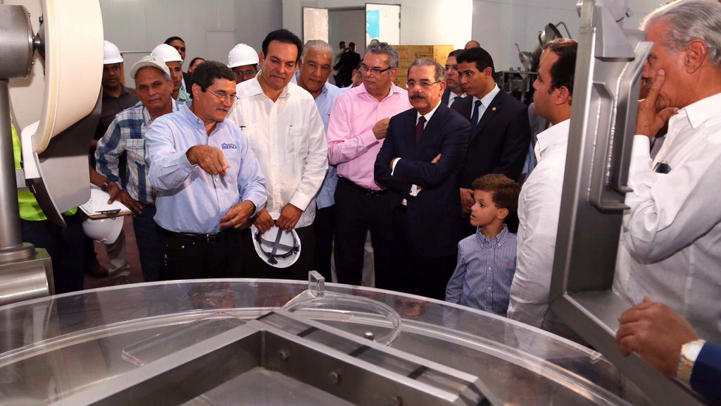 Presidente Danilo Medina visita instalaciones de industria cárnica‏