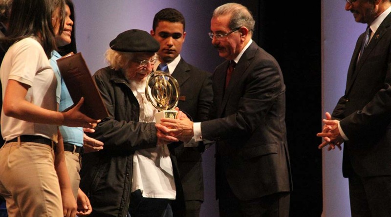 FILRD2014 otorgó premios en renglones literarios y periodísticos