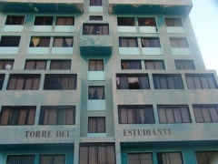 Rector solicita al Gobierno reparar Torre Estudiantil
