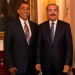 Senador Adriano Espaillat felicita al presidente Danilo Medina por Ley 169-14