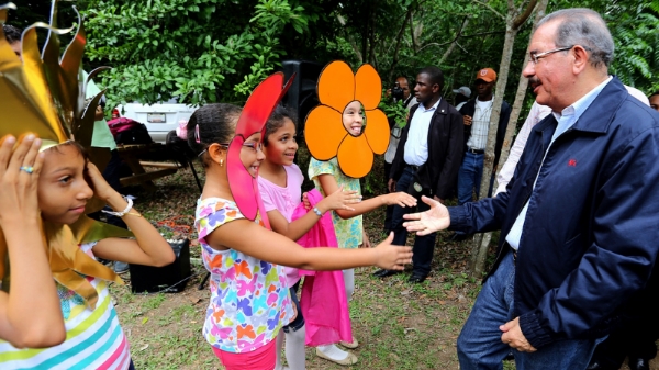 Presidente encabeza acto Día Mundial Medio Ambiente en Los Humedales del Ozama