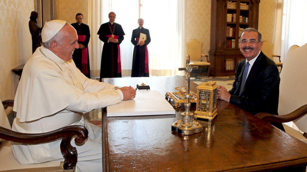 El Papa Francisco revela al presidente Medina su interés de visitar el país