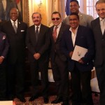 Presidente Medina recibe a numerosos artistas en su despacho Palacio Nacional‏