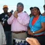 Licenciado Fernando Rosa recibe multitudinaria demostración de apoyo en el Mella I de Cienfuegos.