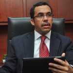 Navarro: ministro de Relaciones Exteriores; Asunción superintendente de Bancos