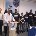 Director UASD Recinto Santiago entrega uniformes y útiles deportivos a sus atletas