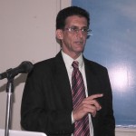 Sociólogo José Ricardo Santos pone a circular obra