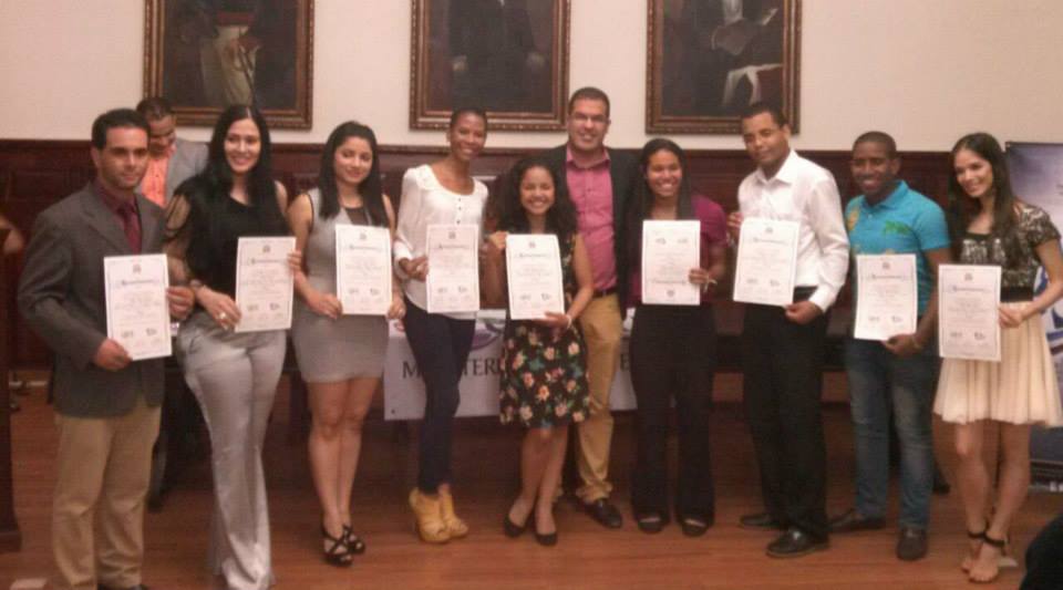 Dirección provincial de la Juventud Santiago entrega Premio Municipal a la Excelencia Juvenil Juan Pablo Duarte.
