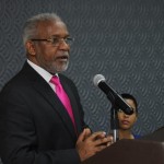 Melanio Paredes presenta informe sobre sistema educativo nacional
