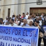 Profesores, Estudiantes y Empleados de la UASD Santiago, realizan Parada Cívica