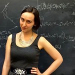 ¿La nueva Einstein? Tiene 22 años, salió del MIT y ahora sigue los pasos de Stephen Hawking en Harvard.