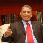 Politólogo Vaticina Triunfo de Hillary Clinton con el apoyo del voto Latino en Estados Unidos.