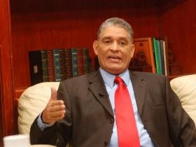 Politólogo Vaticina Triunfo de Hillary Clinton con el apoyo del voto Latino en Estados Unidos.