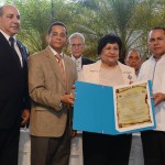 Mocanos reconocen a Ligia Amada en hermoso acto