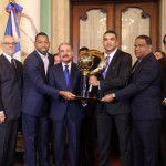 Presidente recibe equipo dominicano que irá a la Serie del Caribe.