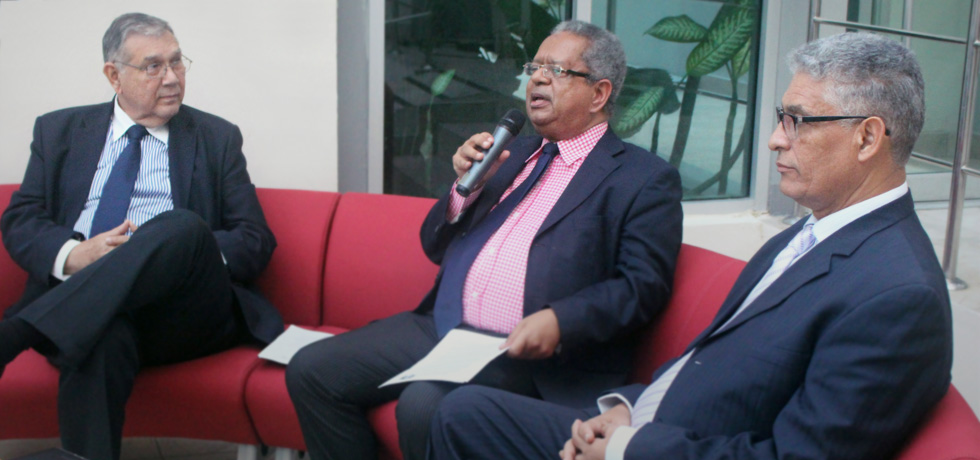 Politólogos consideran necesario desarrollar y fortalecer la democracia en RD