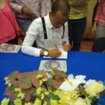 Con fiesta cultural, Adelso Reinoso nos presenta Oscula Versus y nos invita a la poesía.