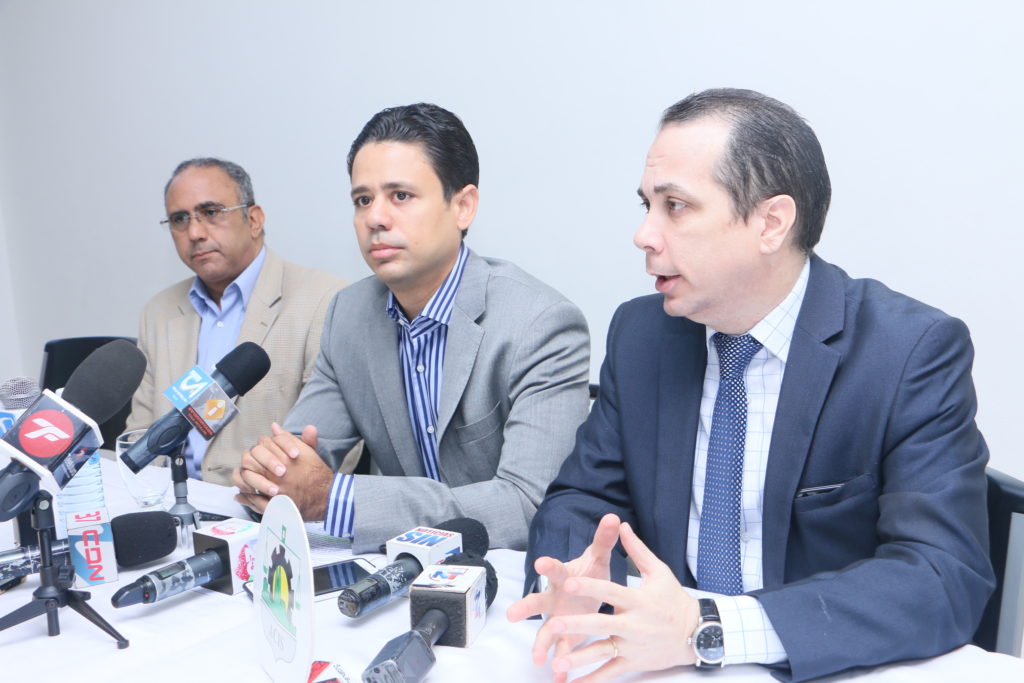 Industriales Santiago acusan a empresarios haitianos de imponer veda a productos RD