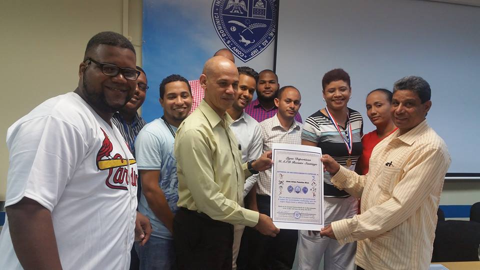 La unidad de deportes UASD Santiago premia sus atletas