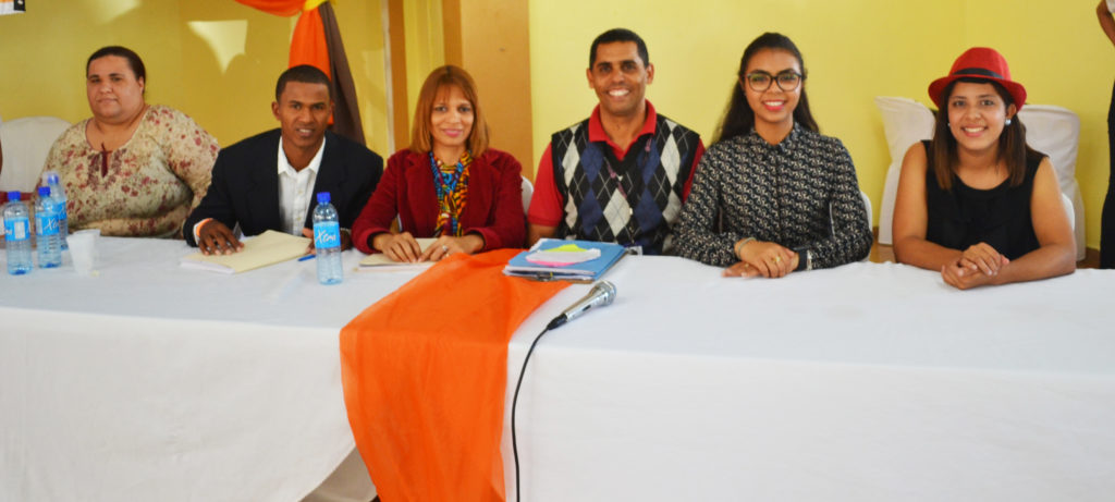 Cientos de jóvenes se gradúan de Liderazgo Juvenil en Children International