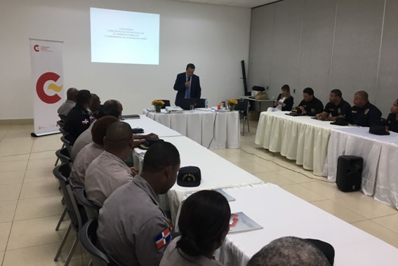 Agentes de la Policía en Santiago reciben curso taller sobre Investigaciones Criminales en materia de Violencia Feminicida