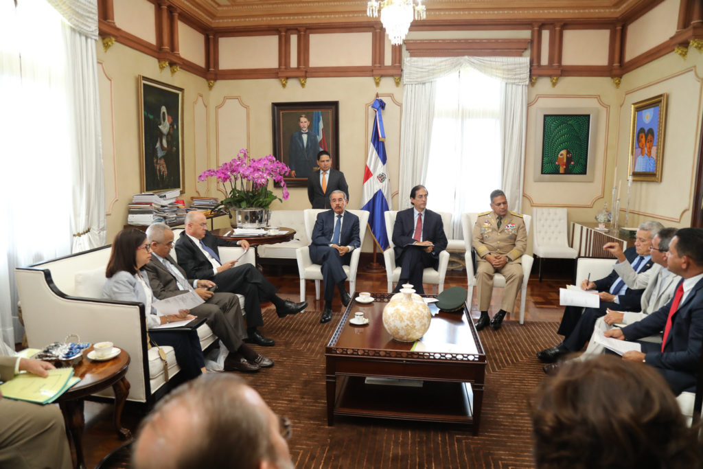 Presidente Danilo Medina revisa proyectos para desarrollo comunidades fronterizas