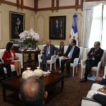 Danilo Medina se reúne con transportistas para tratar conversión sistema transporte pasajeros