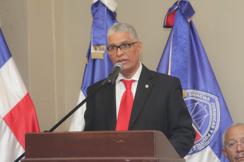 Freddy Ángel Castro pone en circulación nueva edición del libro “Derecho Internacional Público”.