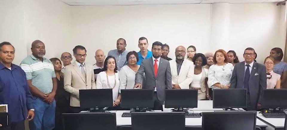 Facultad de Artes inaugura nuevo laboratorio de computadoras para la Escuela de Diseño Industrial y Modas.
