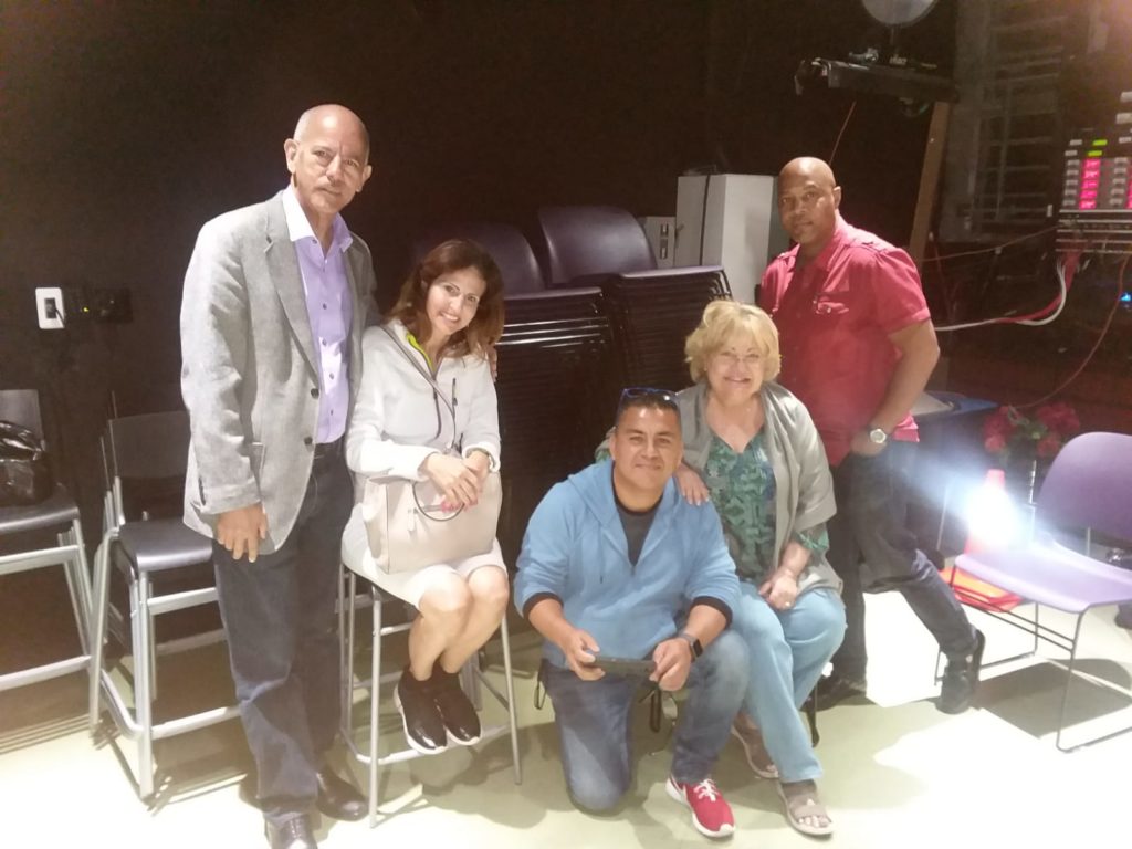 Manhattan Neighborhood Network y Acroarte imparten nuevos cursos para producir programas de TV en Nueva York