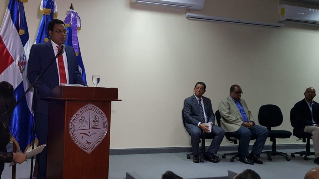 ESCUELA DE COMUNICACIÓN DE LA UASD REALIZA CONFERENCIA “CENSURA EN LAS REDES SOCIALES A LA LUZ DE LA LEY 33-18” SOBRE PARTIDOS Y AGRUPACIONES POLÍTICAS.