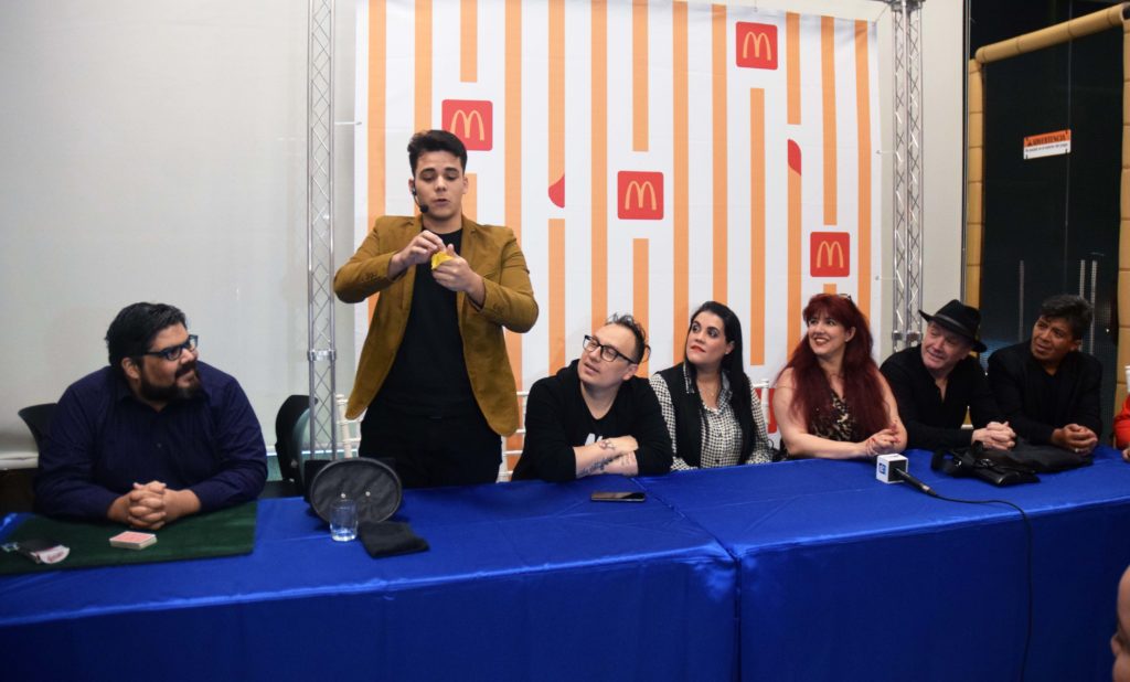 Magos presentan en Santiago evento para¨Ilusionistas Of The World