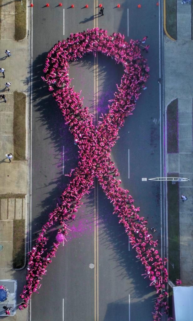 Realizan en Santiago Gran Lazo Humano, Campaña Prevención del Cáncer de Mama