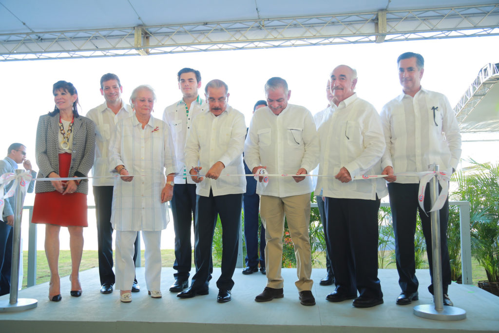 Presidente participa de inauguración Terminal Internacional Coastal Petroleum Dominicana