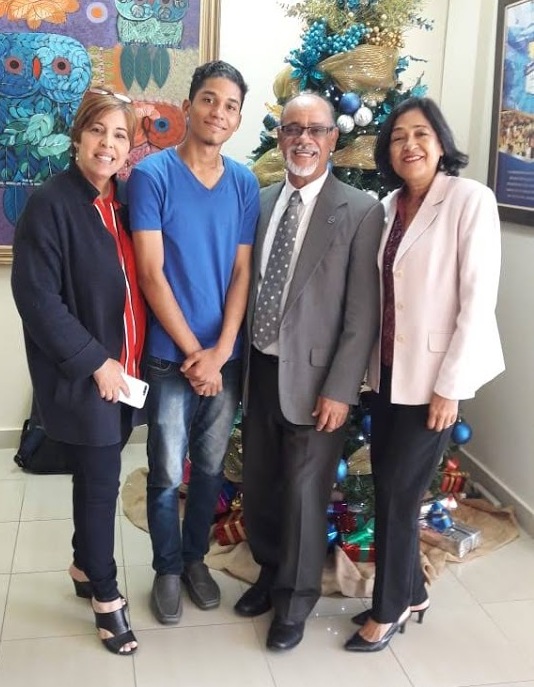 UASD Recinto Santiago reconoce estudiantes Meritorios