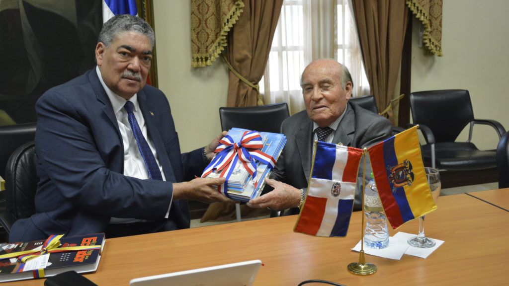 Embajador del Ecuador visita a ministro Políticas Integración Regional; califica a República Dominicana como “país de la paz”
