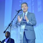 Profesores universitarios respaldan aspiraciones de Leonel Fernández