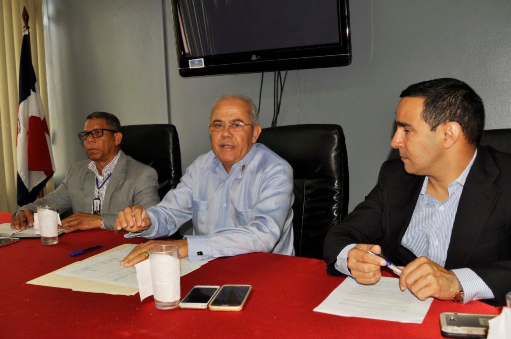 Reinician reconstrucción y adecuación 66 centros educativos en Santiago